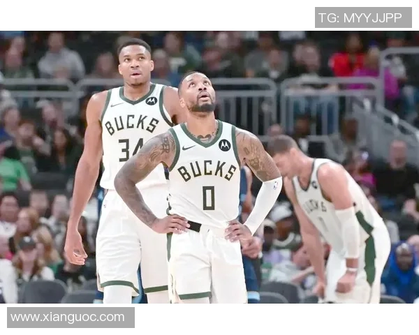 篮网与雄鹿激战第4节精彩回顾球员表现与关键时刻分析